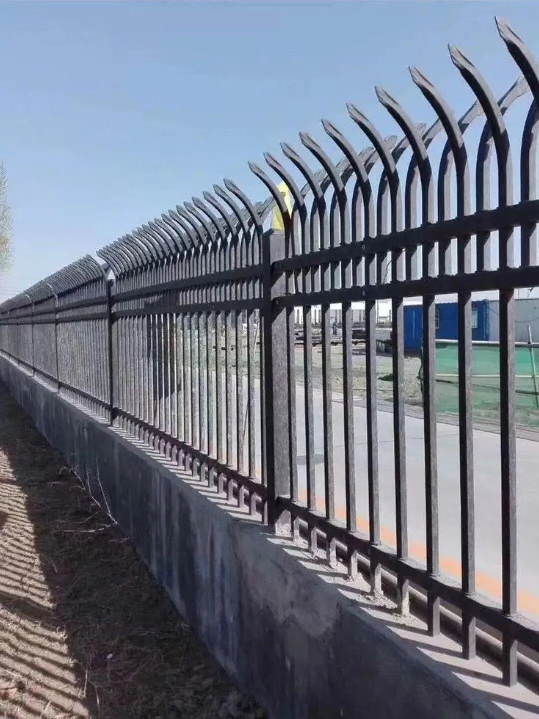 سواتر حديد بأفضل أنواع السواتر الحديديةفي القصيم بريدة وعنيزة وأسعار حدادين الرياض